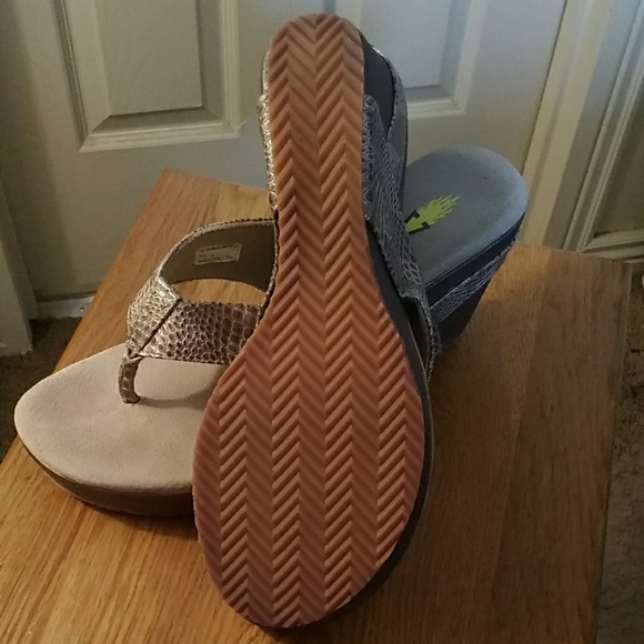 Volatile sandals - Picture 3 of 8